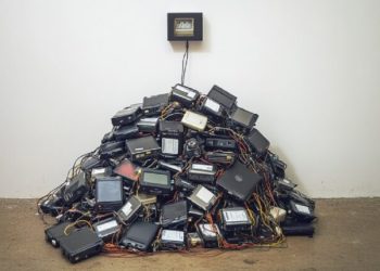 Can You Believe Someone Has Been Powering Their Home with Laptop Batteries for Years?